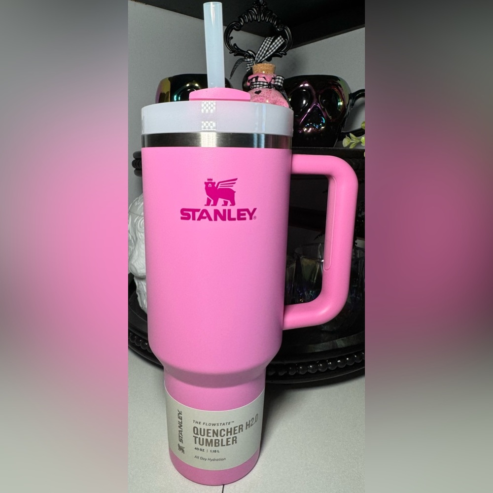 ✨🆕 Stanley Peony 40 oz Stainless Steel H2.0 FlowState Quencher Tumbler